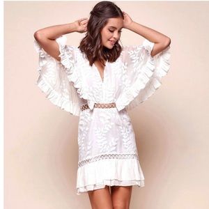 Caspar Leafy Embroidered Dress White